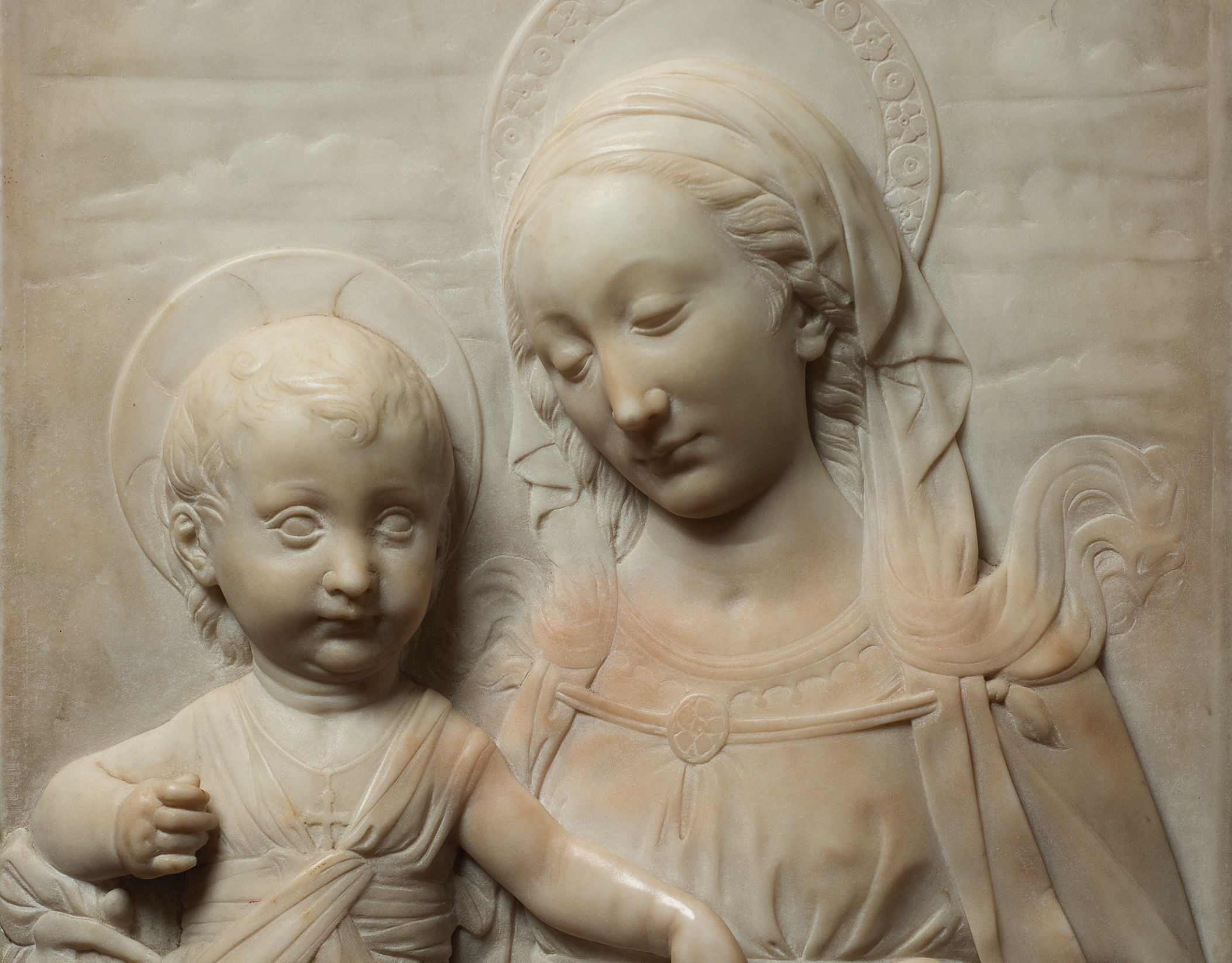 Alceo Dossena_Madonna col Bambino_anni Venti_Fondazione Cavallini Sgarbi_dettaglio